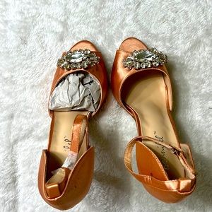 Bonnie dress heels